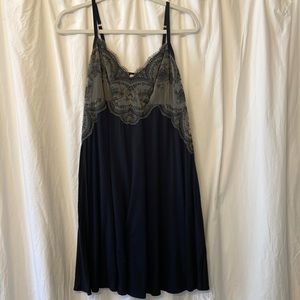 Soma Chemise, size large